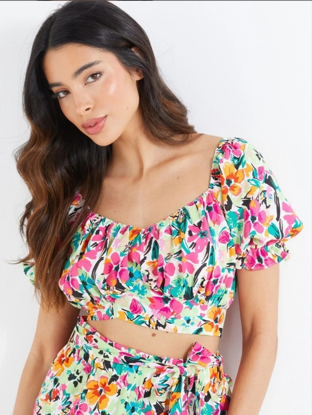 EUC Quiz Pink & Green Multicoloured Floral Tie Back Puff Sleeve Crop Top - 4